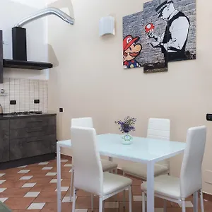 Exclusive Loft Banksy In Porta Romana , Milan Italy